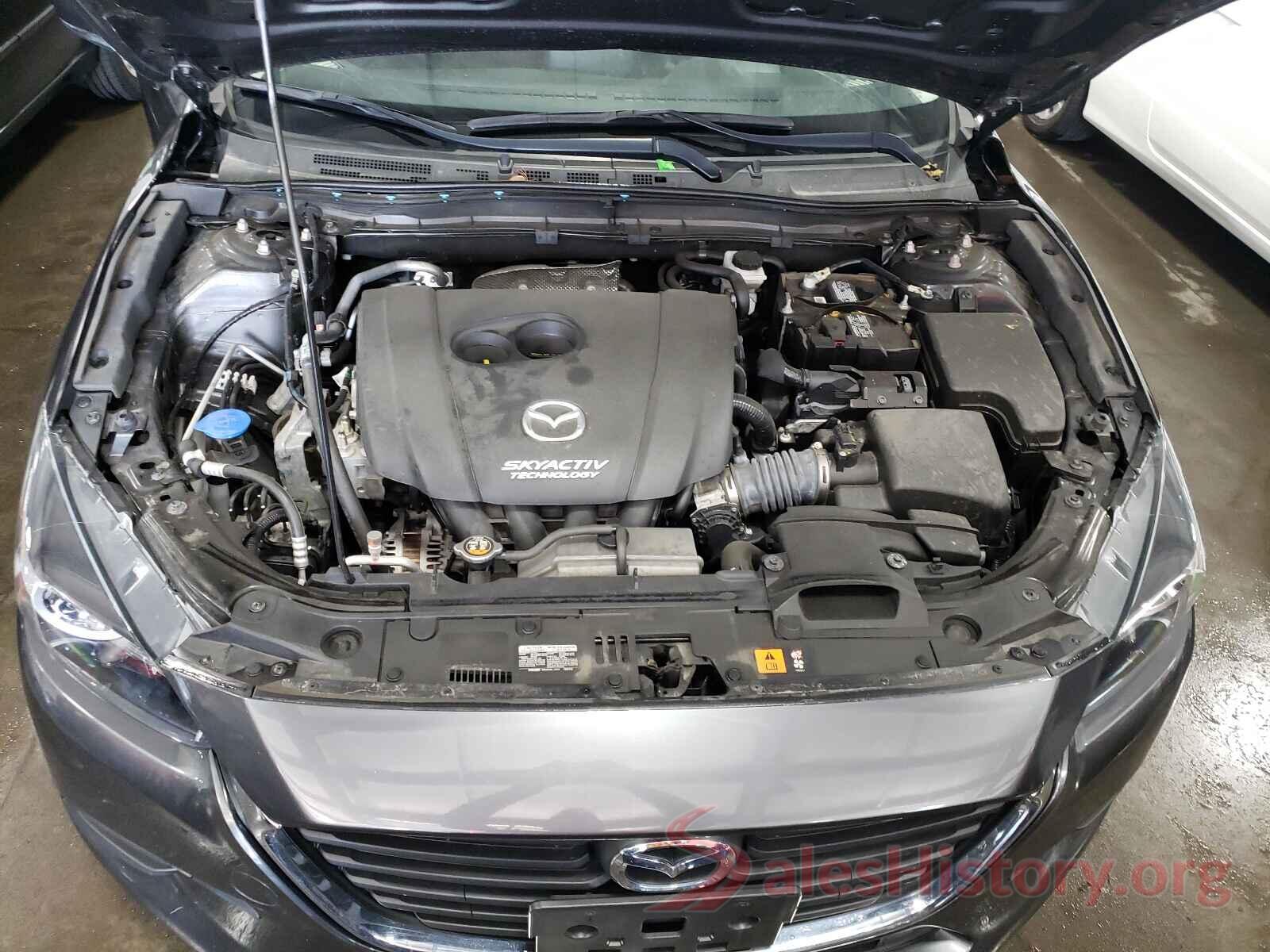 3MZBN1U76JM185349 2018 MAZDA 3