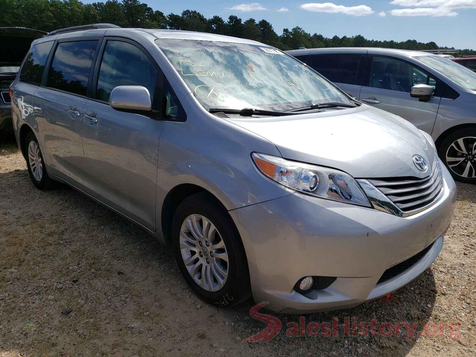 5TDYZ3DC9HS869381 2017 TOYOTA SIENNA