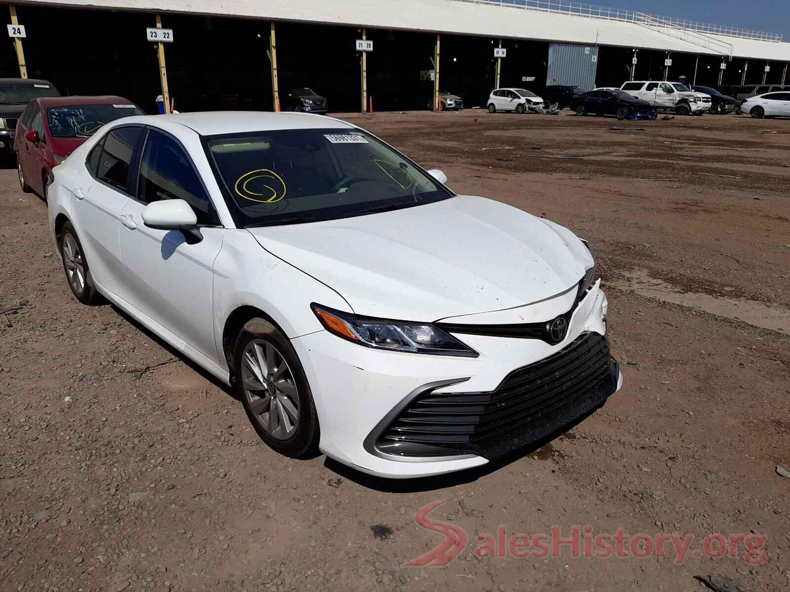 4T1C11AK2MU405173 2021 TOYOTA CAMRY