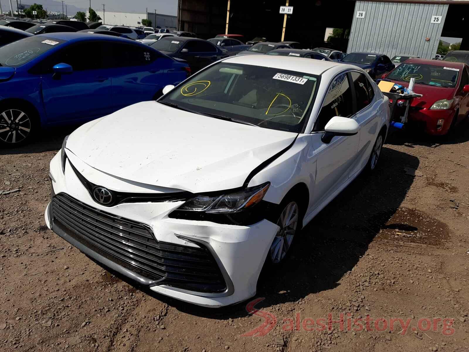 4T1C11AK2MU405173 2021 TOYOTA CAMRY