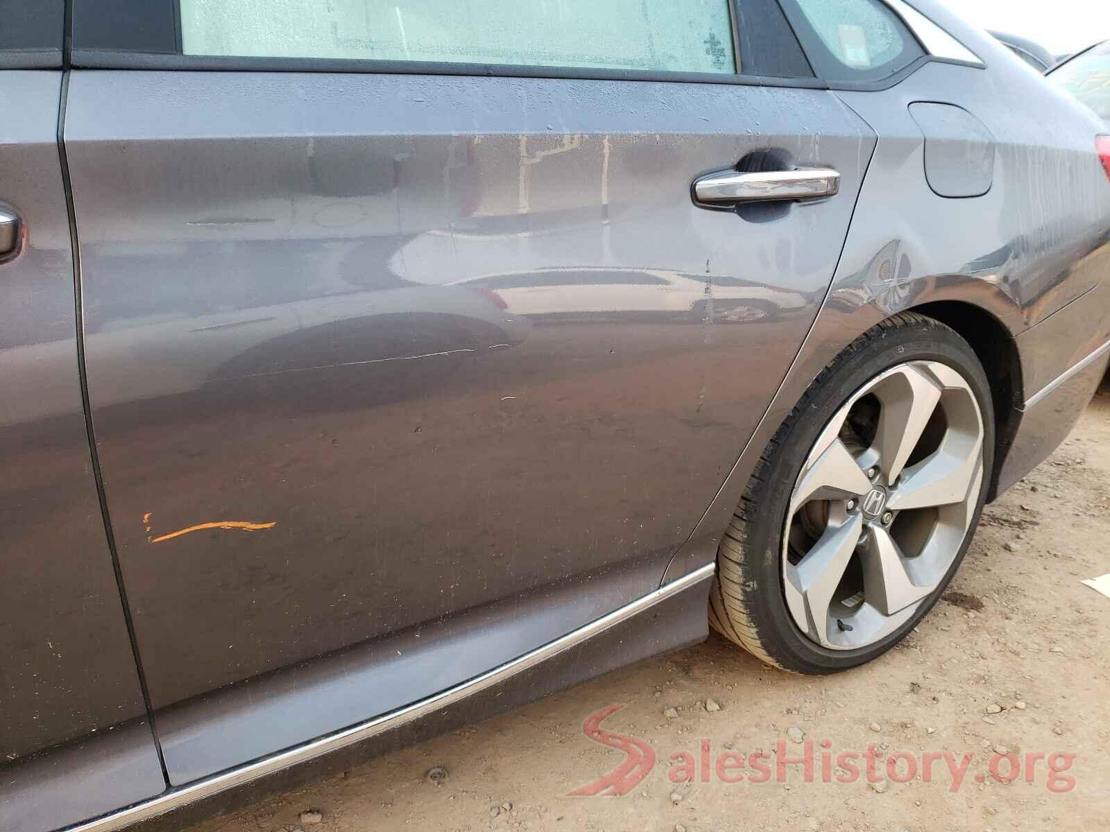 1HGCV1F93JA112752 2018 HONDA ACCORD