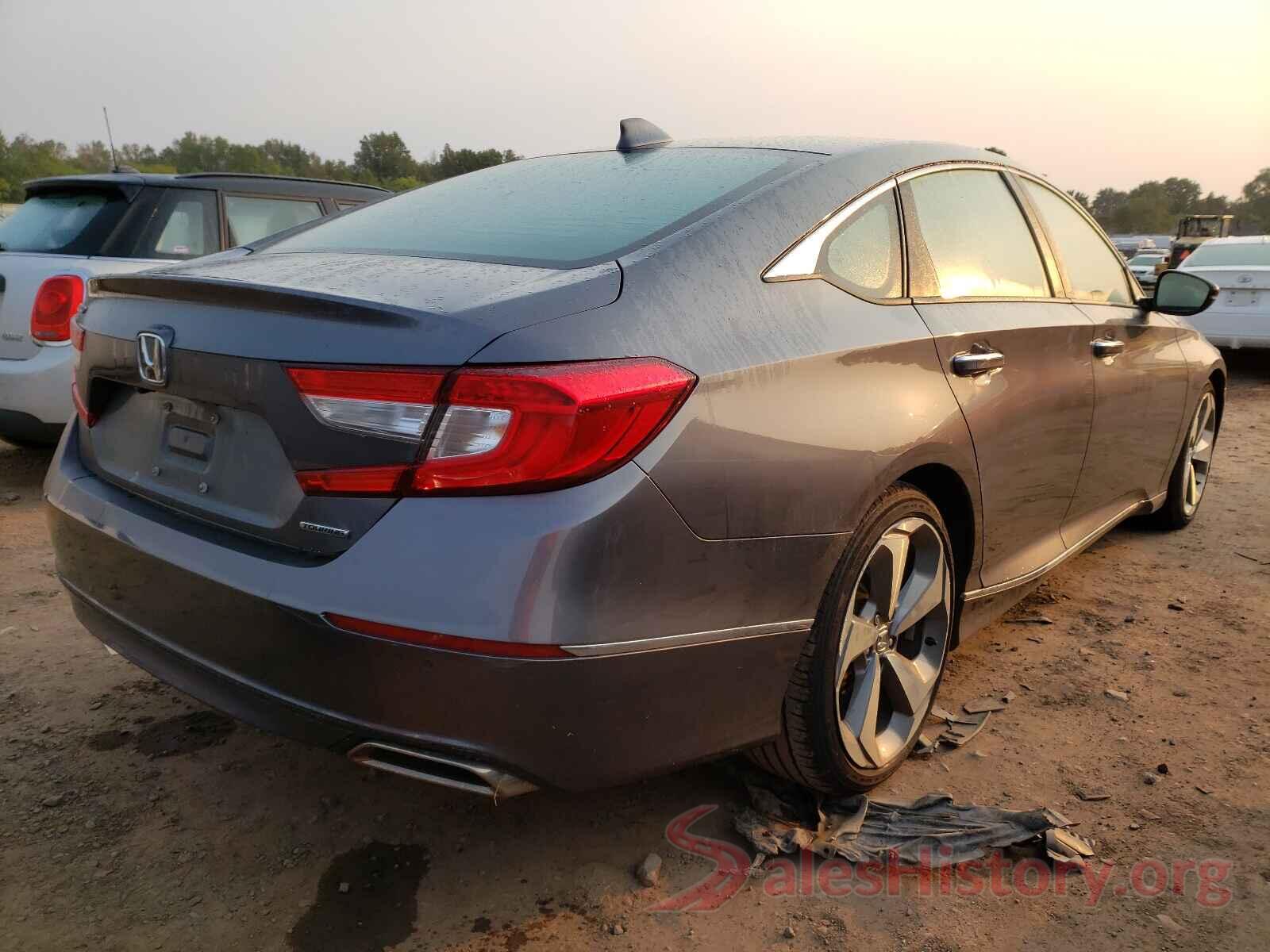 1HGCV1F93JA112752 2018 HONDA ACCORD