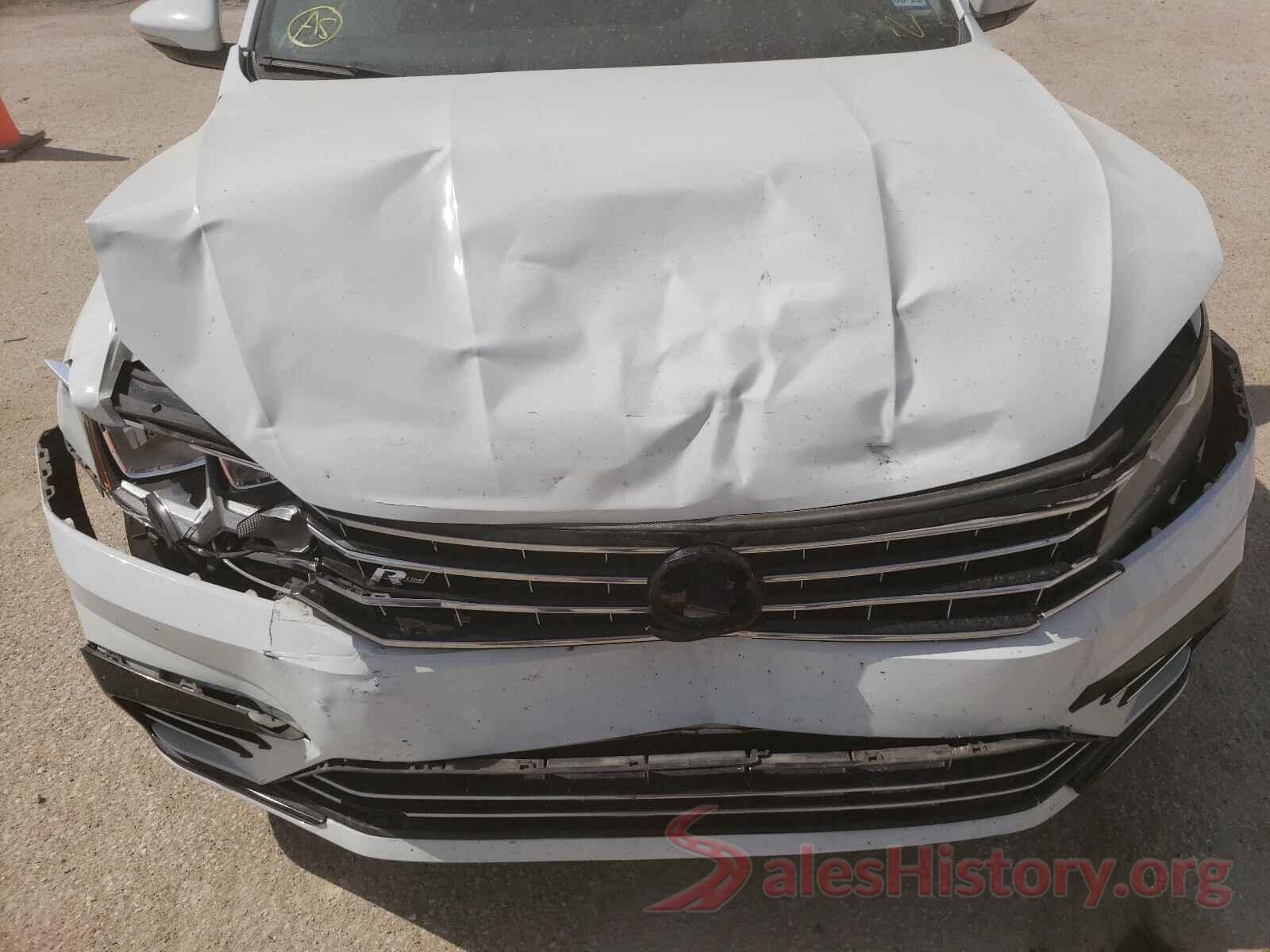 1VWAA7A39JC032879 2018 VOLKSWAGEN PASSAT