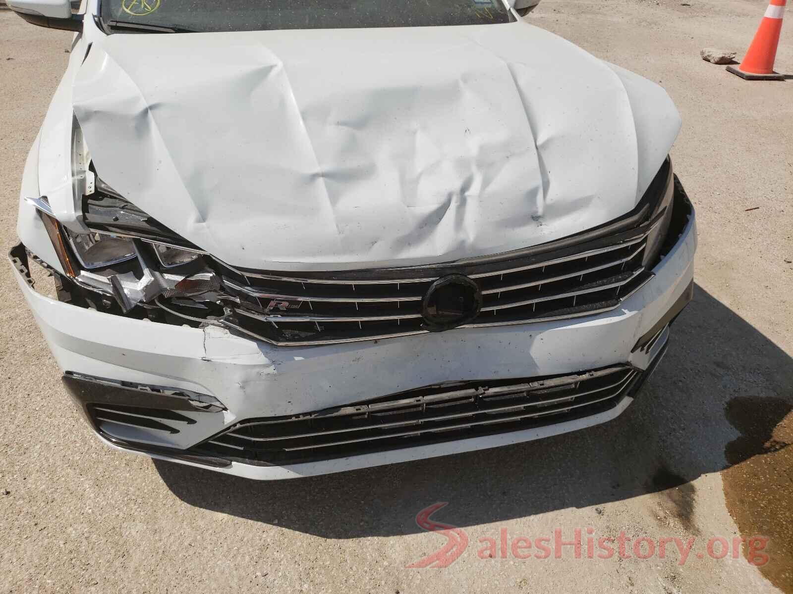 1VWAA7A39JC032879 2018 VOLKSWAGEN PASSAT