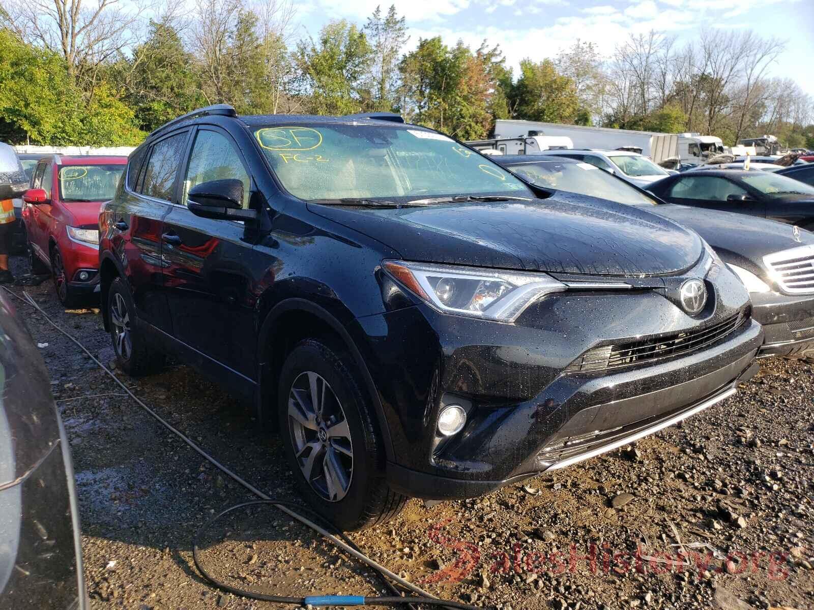 2T3RFREVXJW766121 2018 TOYOTA RAV4