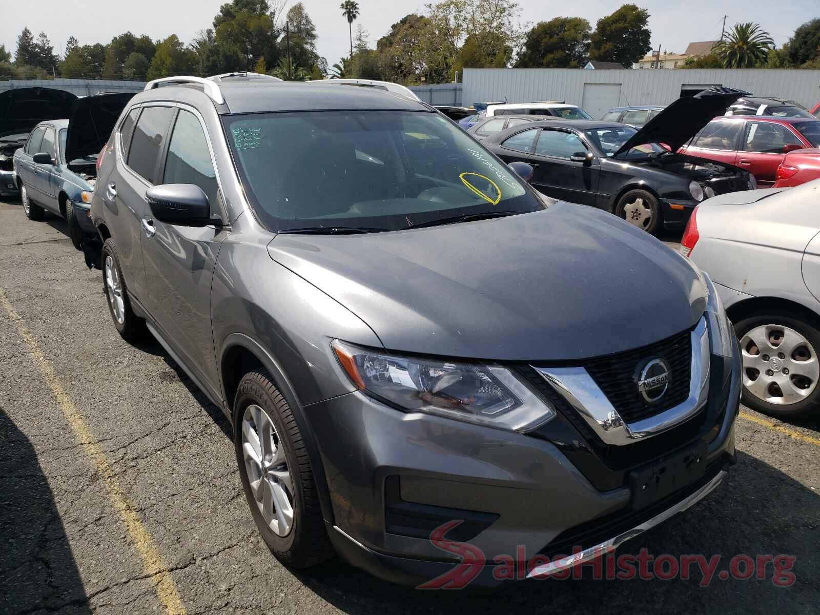 JN8AT2MT5JW470586 2018 NISSAN ROGUE