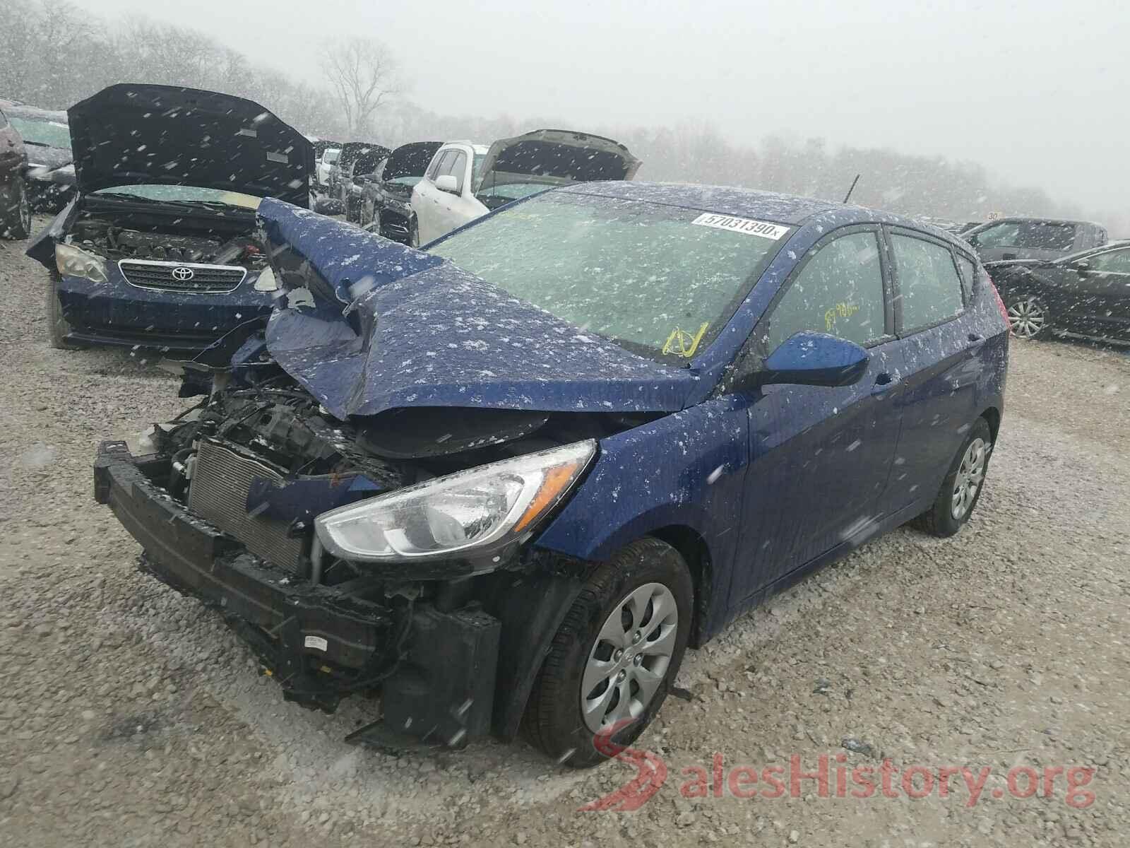 KMHCT5AE8HU301028 2017 HYUNDAI ACCENT