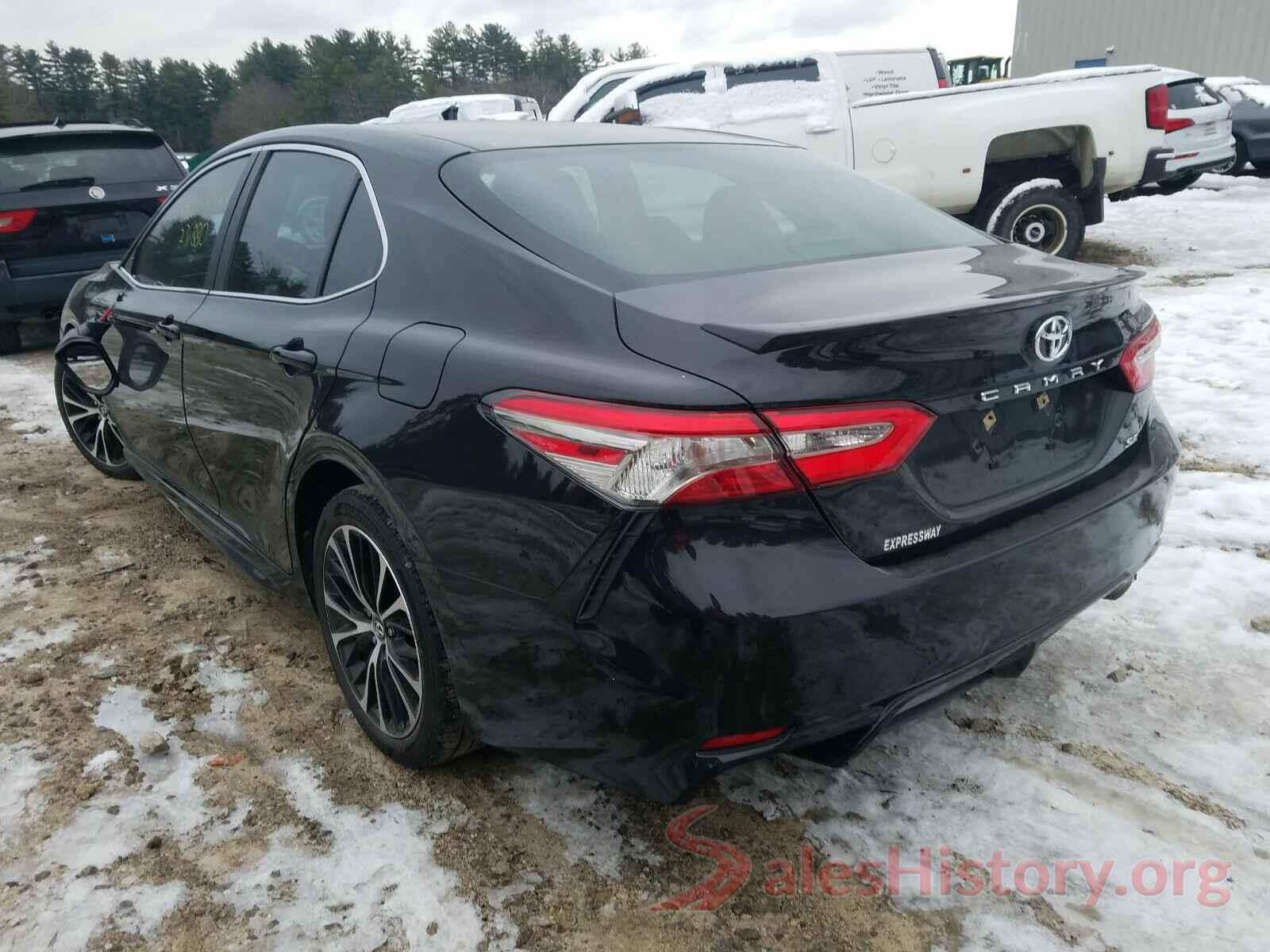 4T1B11HK4JU137451 2018 TOYOTA CAMRY