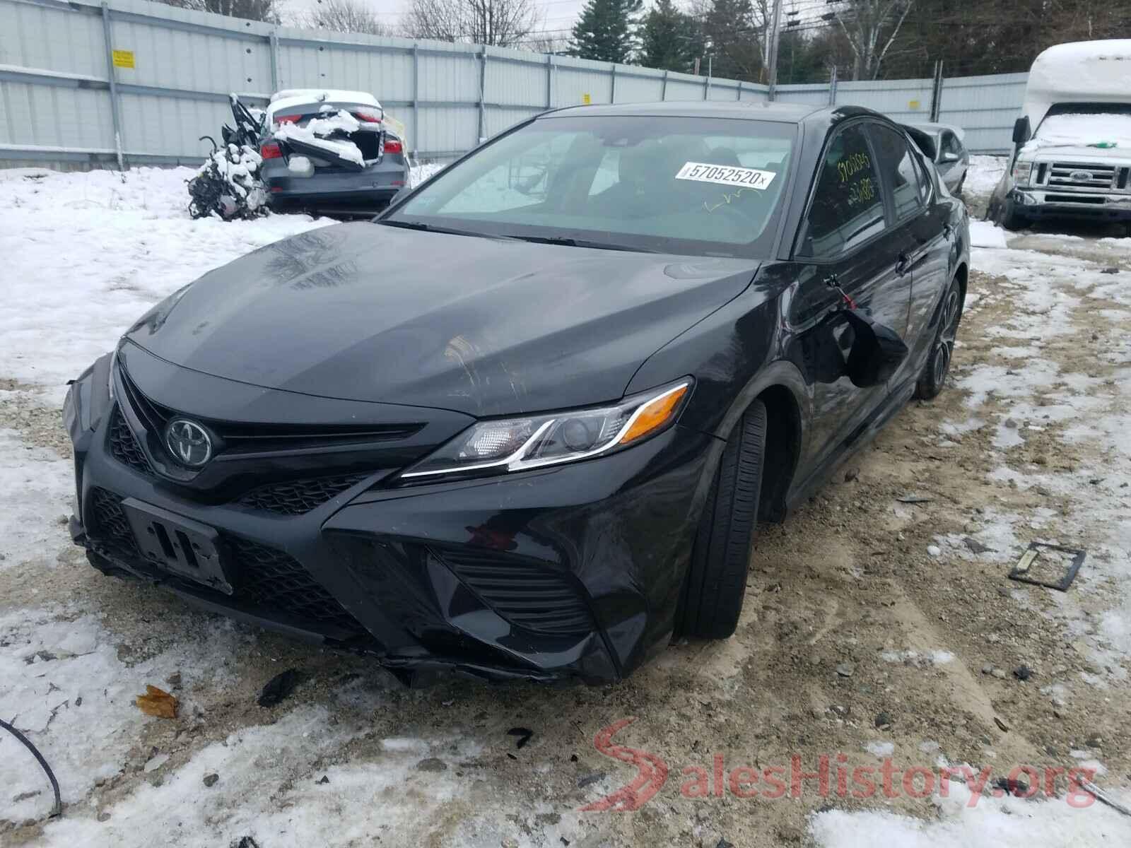 4T1B11HK4JU137451 2018 TOYOTA CAMRY