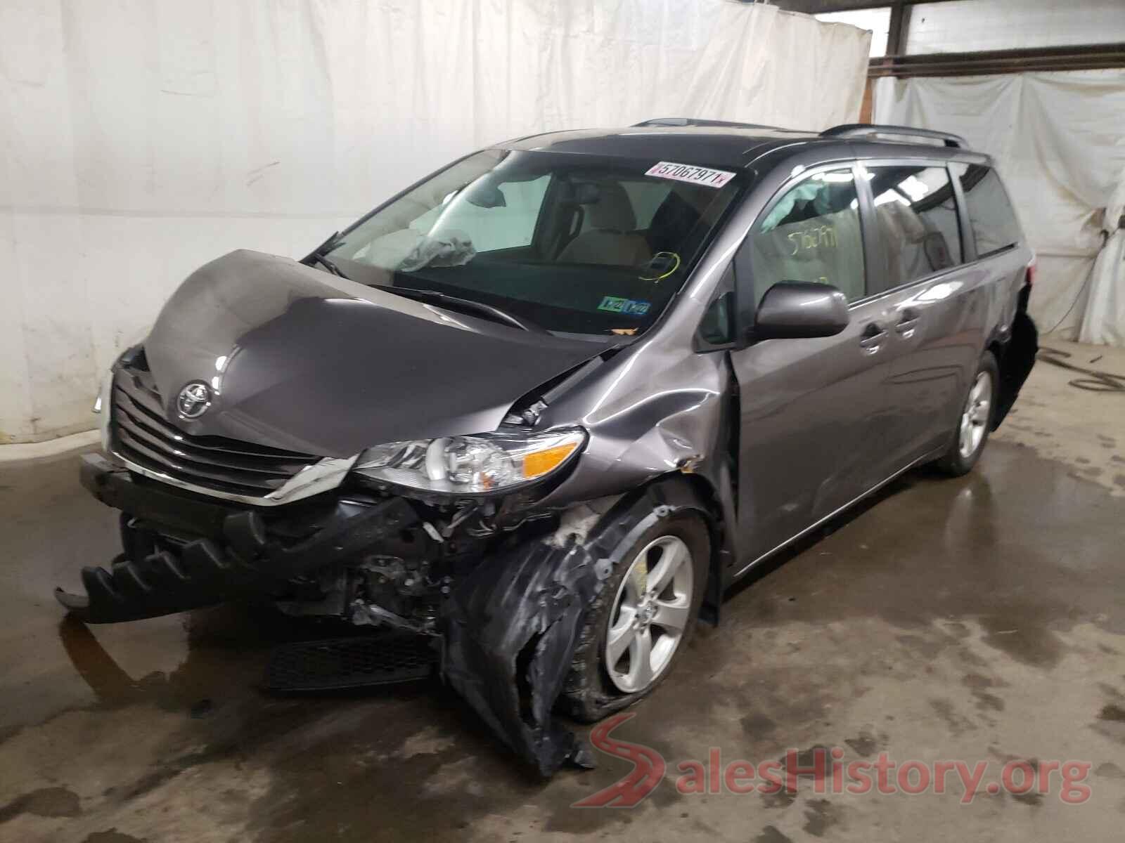 5TDKZ3DC4HS882304 2017 TOYOTA SIENNA