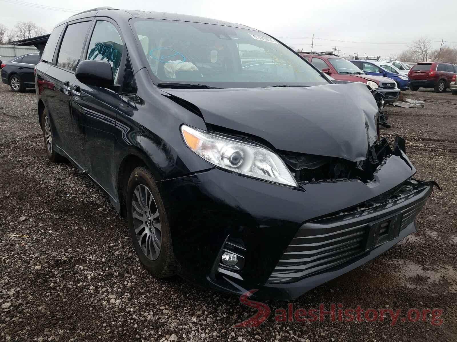 5TDYZ3DC1JS943432 2018 TOYOTA SIENNA