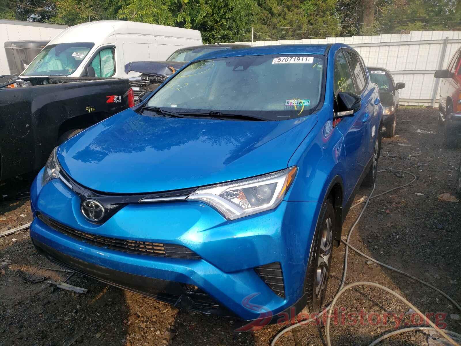 JTMBFREV6JD256167 2018 TOYOTA RAV4