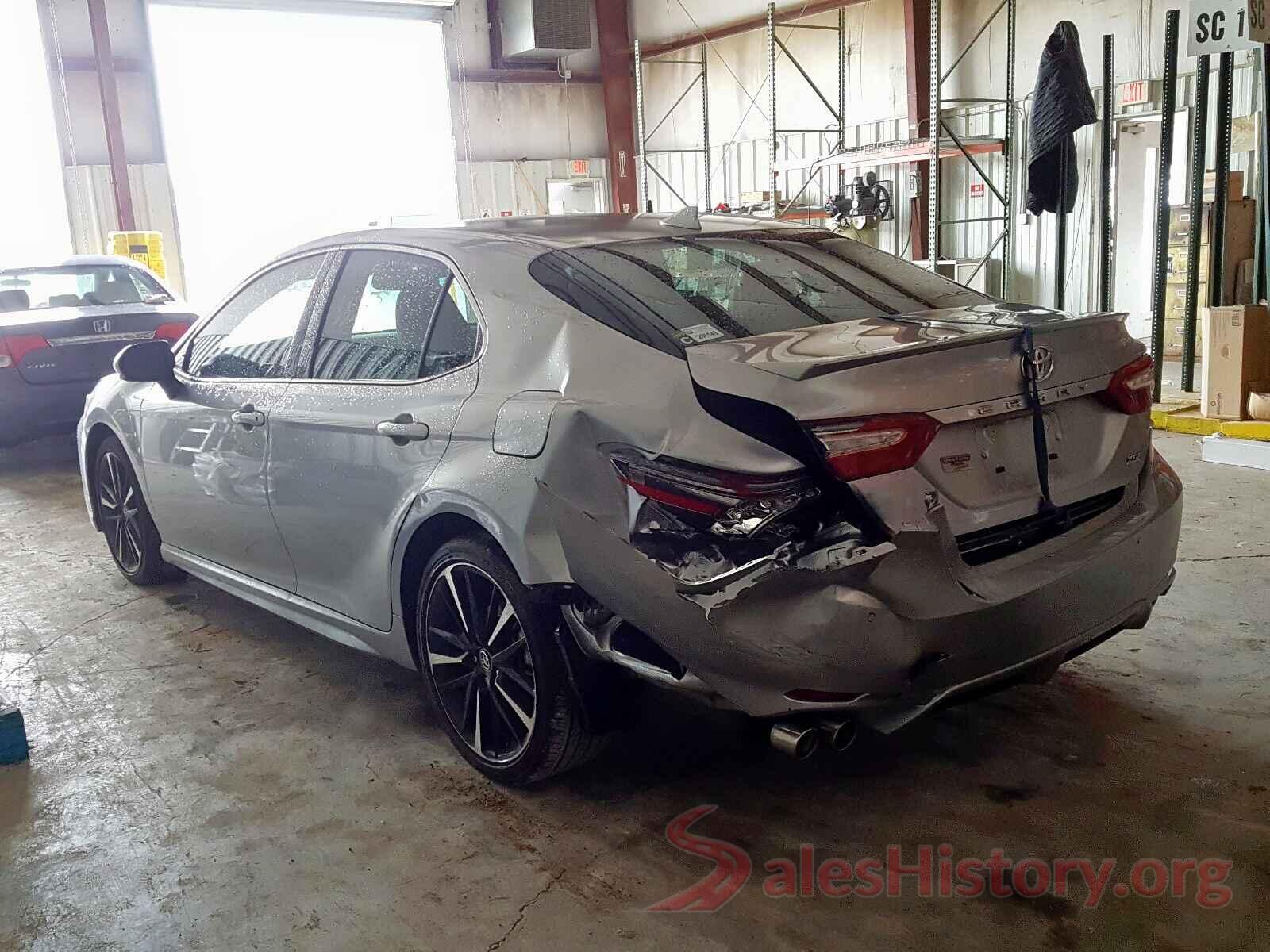 4T1B61HK1JU561798 2018 TOYOTA CAMRY