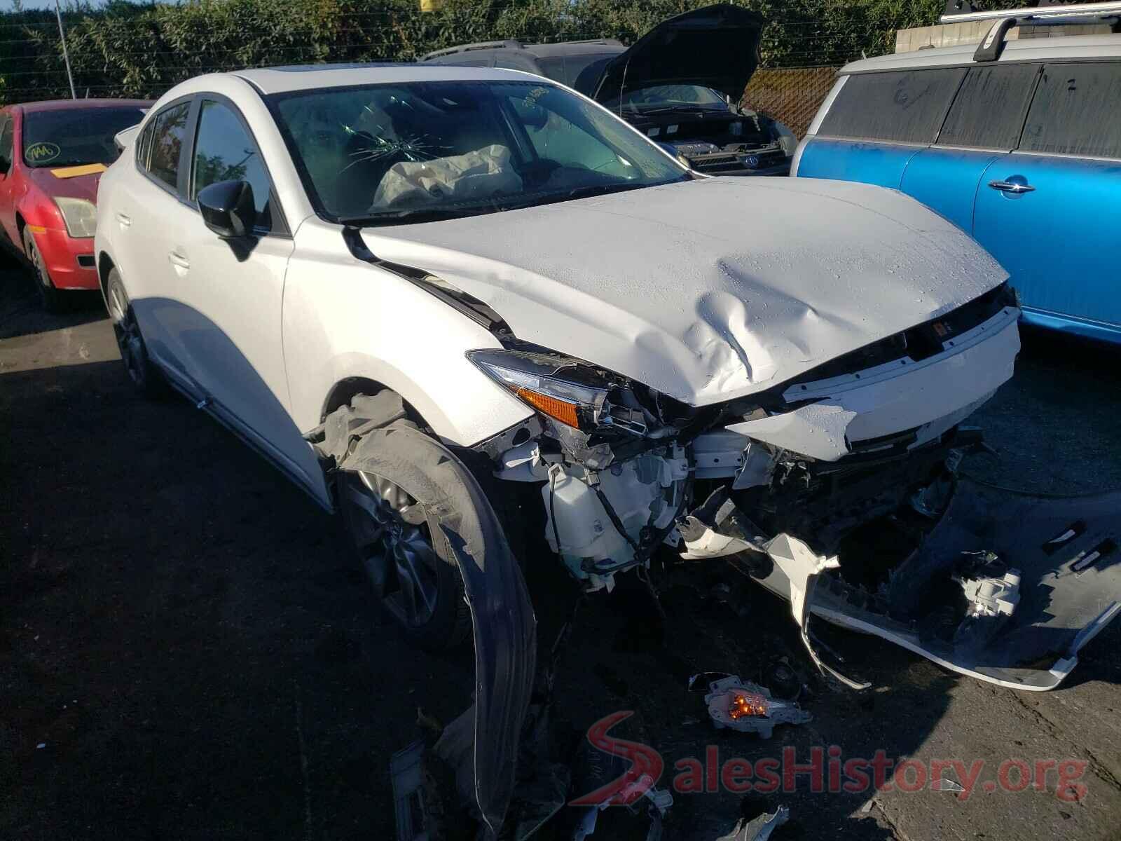 3MZBN1V30JM212766 2018 MAZDA 3