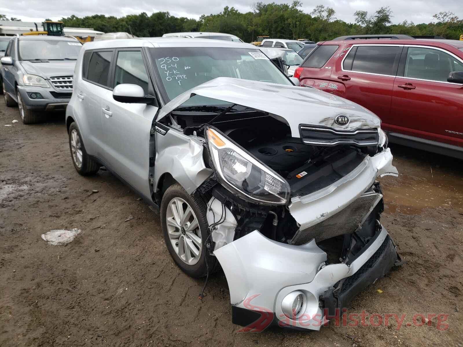 KNDJP3A56J7600798 2018 KIA SOUL