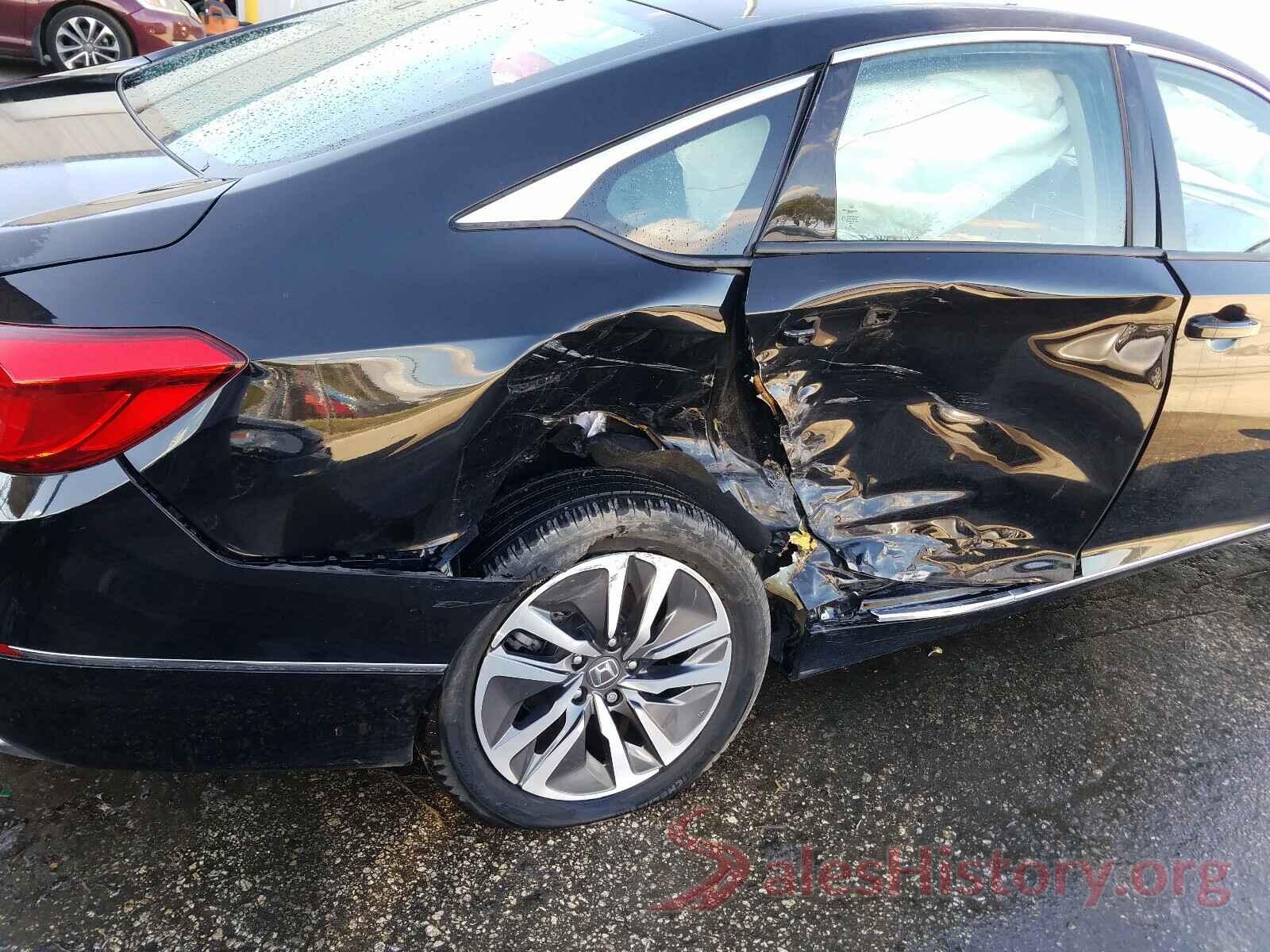 1HGCV3F43JA012070 2018 HONDA ACCORD