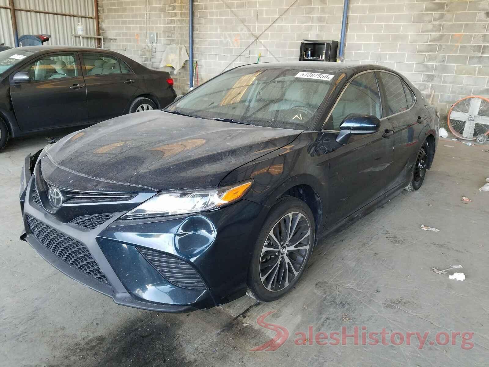 4T1B11HKXJU608857 2018 TOYOTA CAMRY