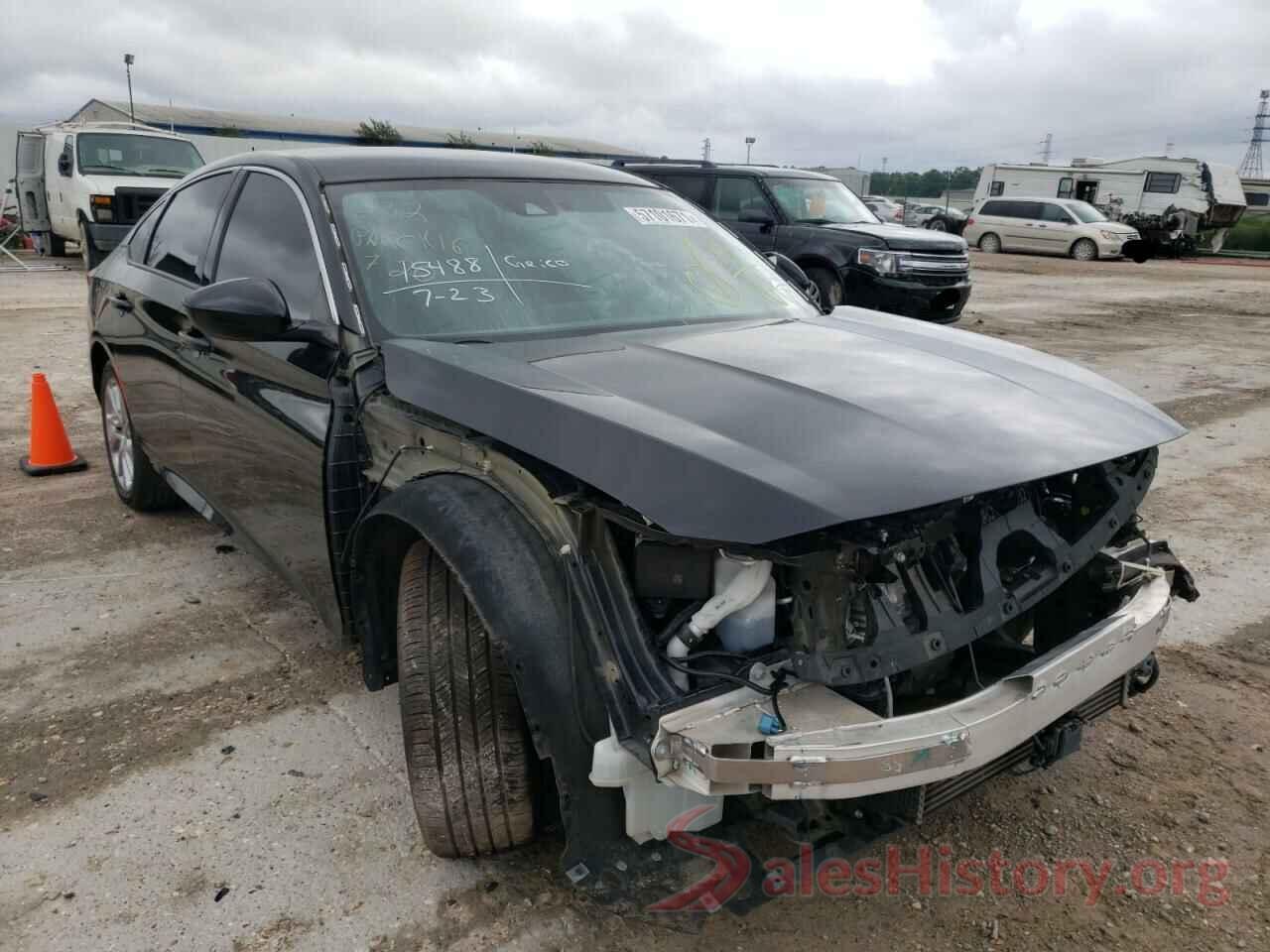 1HGCV1F17JA175217 2018 HONDA ACCORD