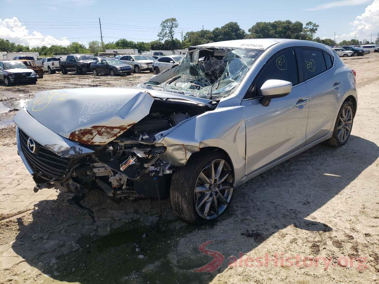 3MZBN1L35JM192355 2018 MAZDA 3