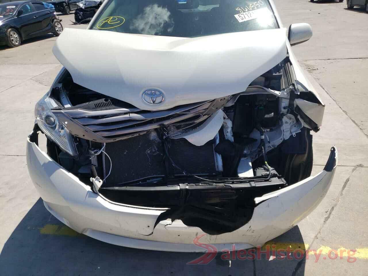 5TDYZ3DC2HS866550 2017 TOYOTA SIENNA