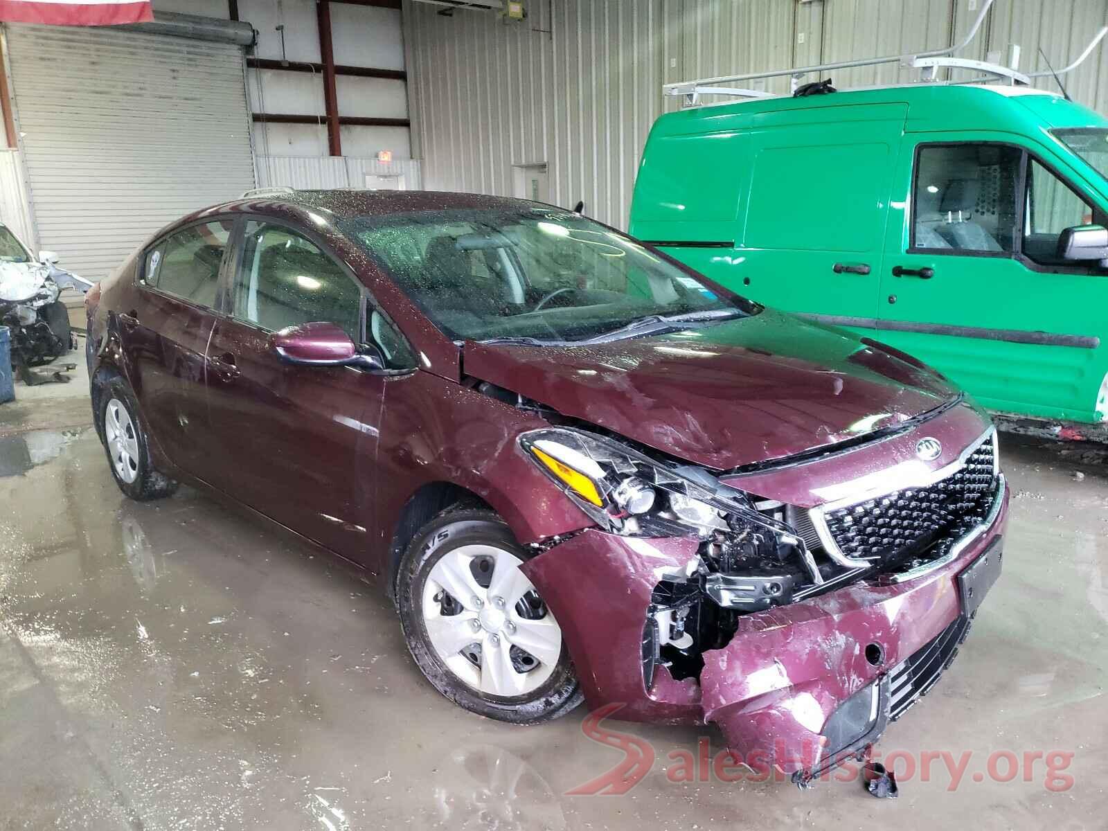 3KPFK4A7XHE149025 2017 KIA FORTE