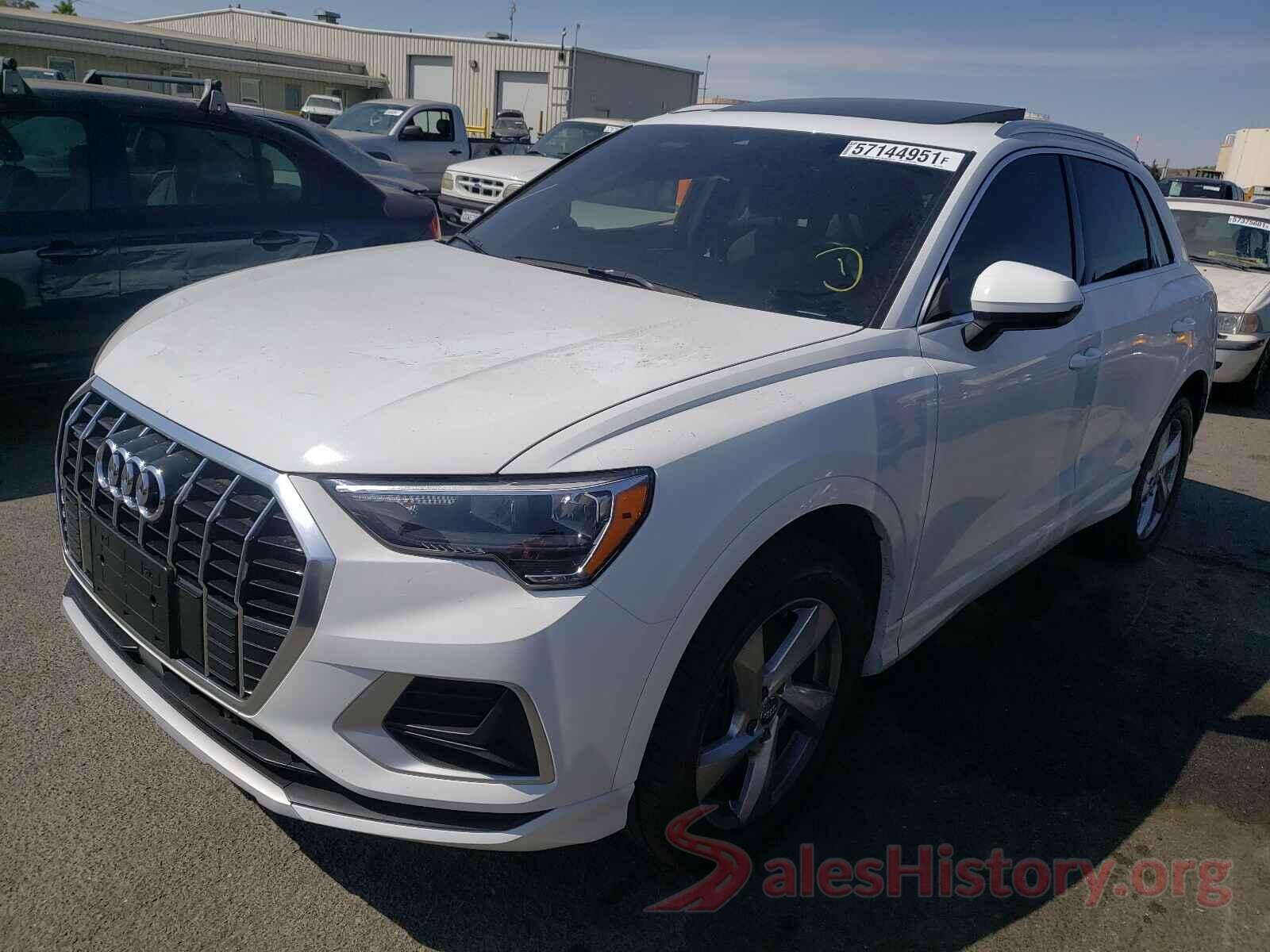 WA1AECF37K1077240 2019 AUDI Q3