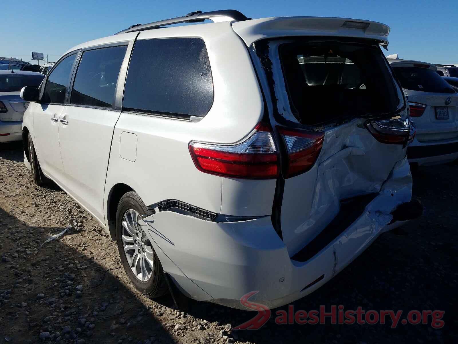 5TDYZ3DC3HS780650 2017 TOYOTA SIENNA