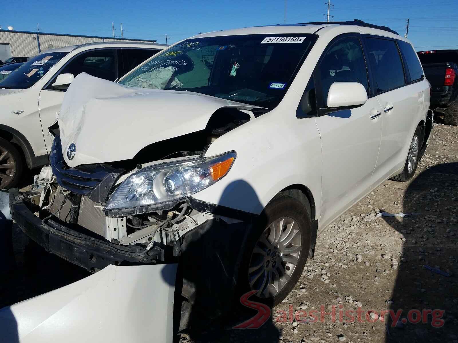 5TDYZ3DC3HS780650 2017 TOYOTA SIENNA