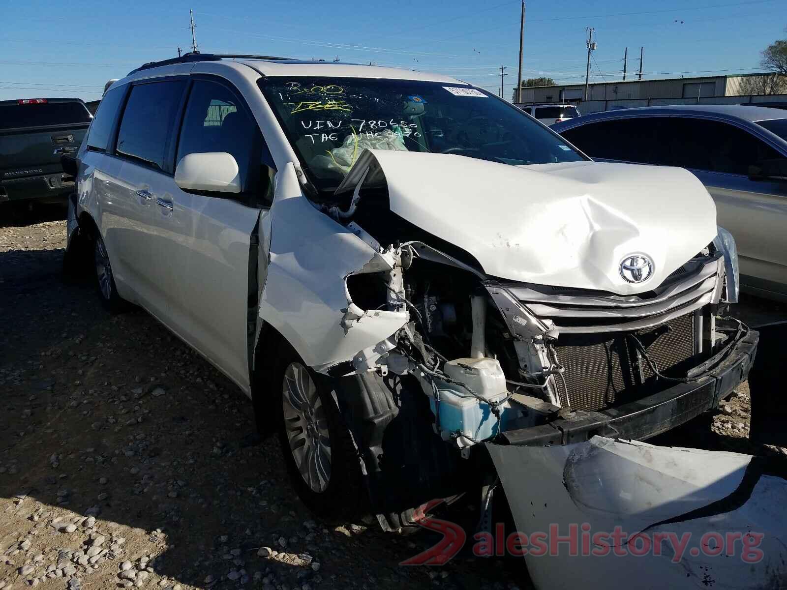 5TDYZ3DC3HS780650 2017 TOYOTA SIENNA