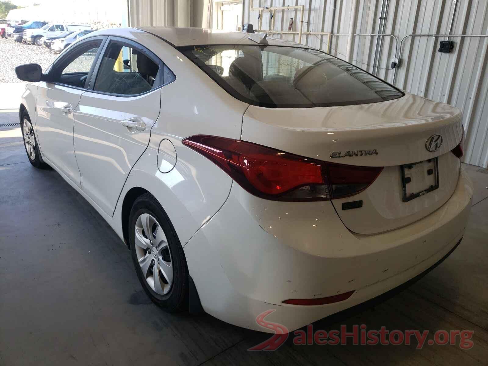 5NPDH4AE0GH758333 2016 HYUNDAI ELANTRA