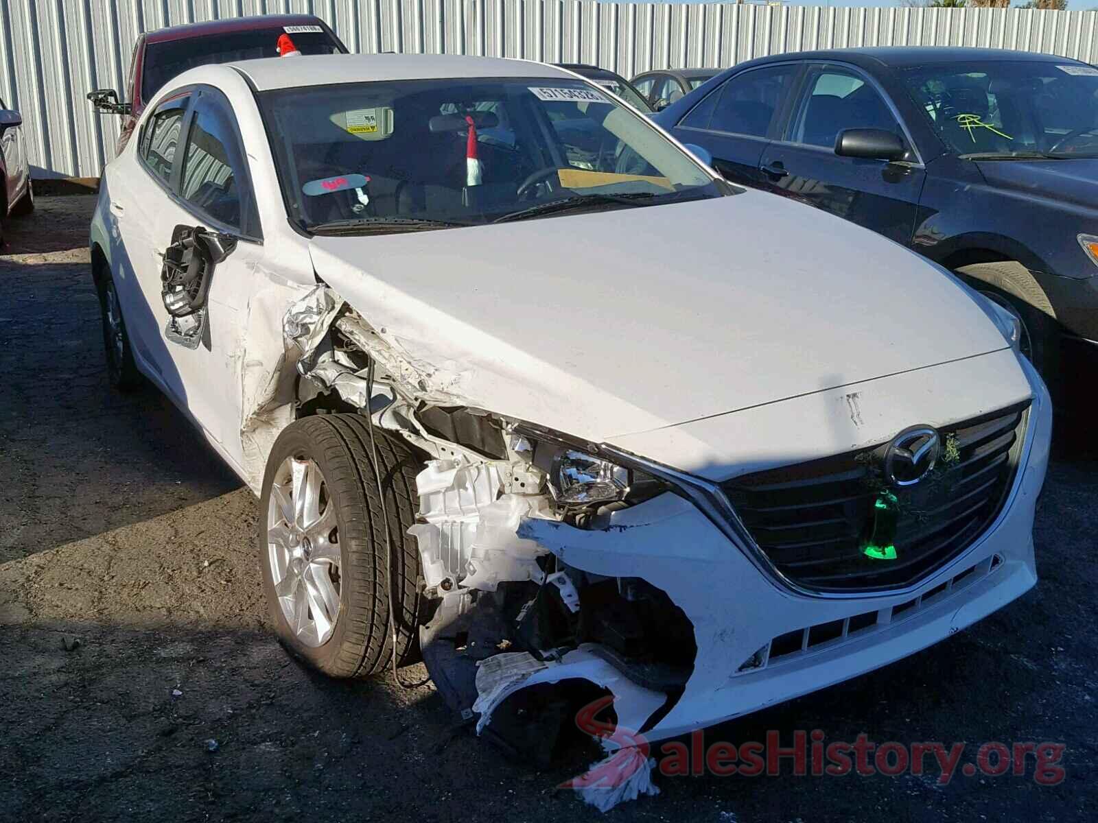 3MZBM1L7XFM202830 2015 MAZDA 3