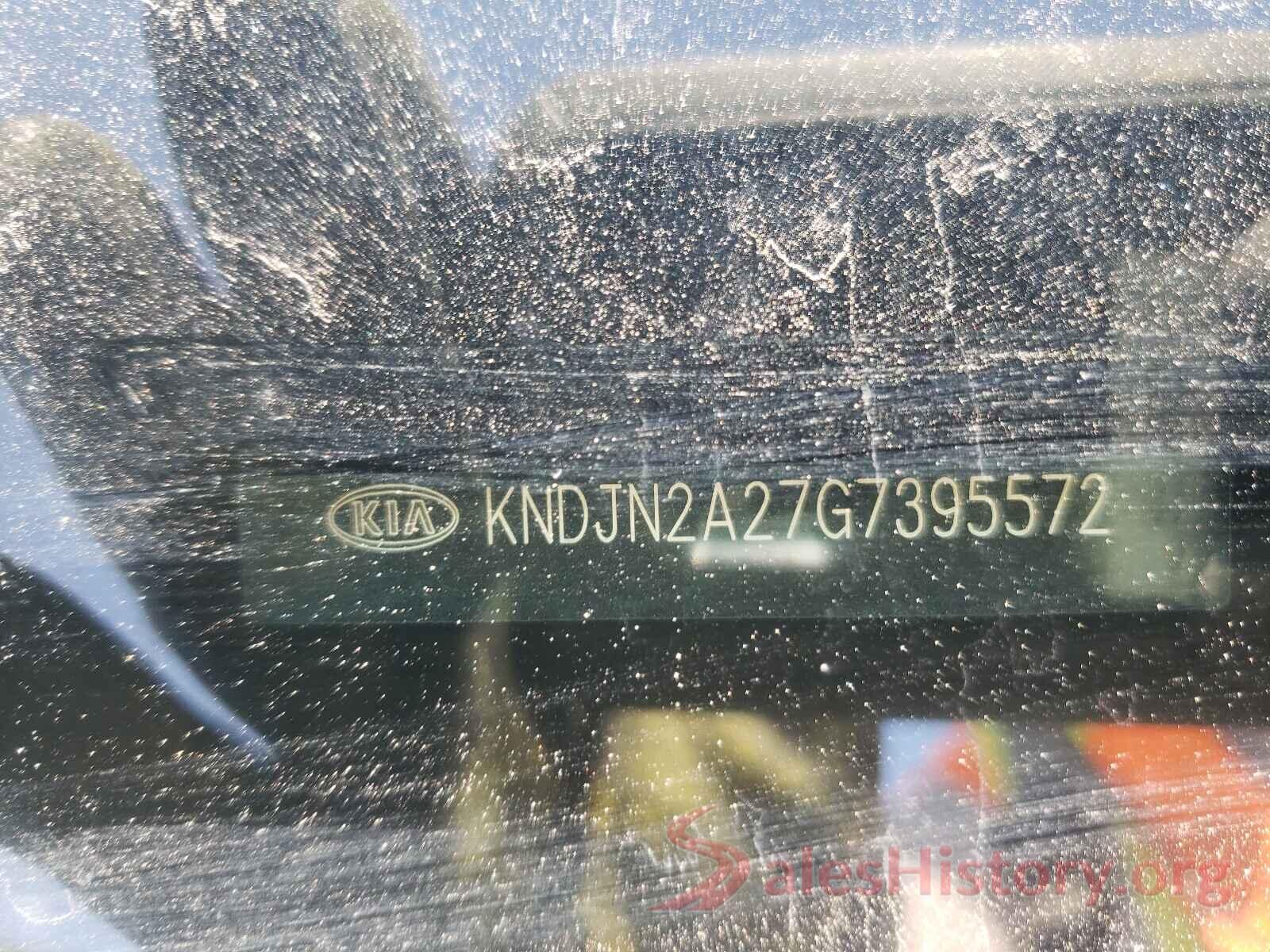 KNDJN2A27G7395572 2016 KIA SOUL