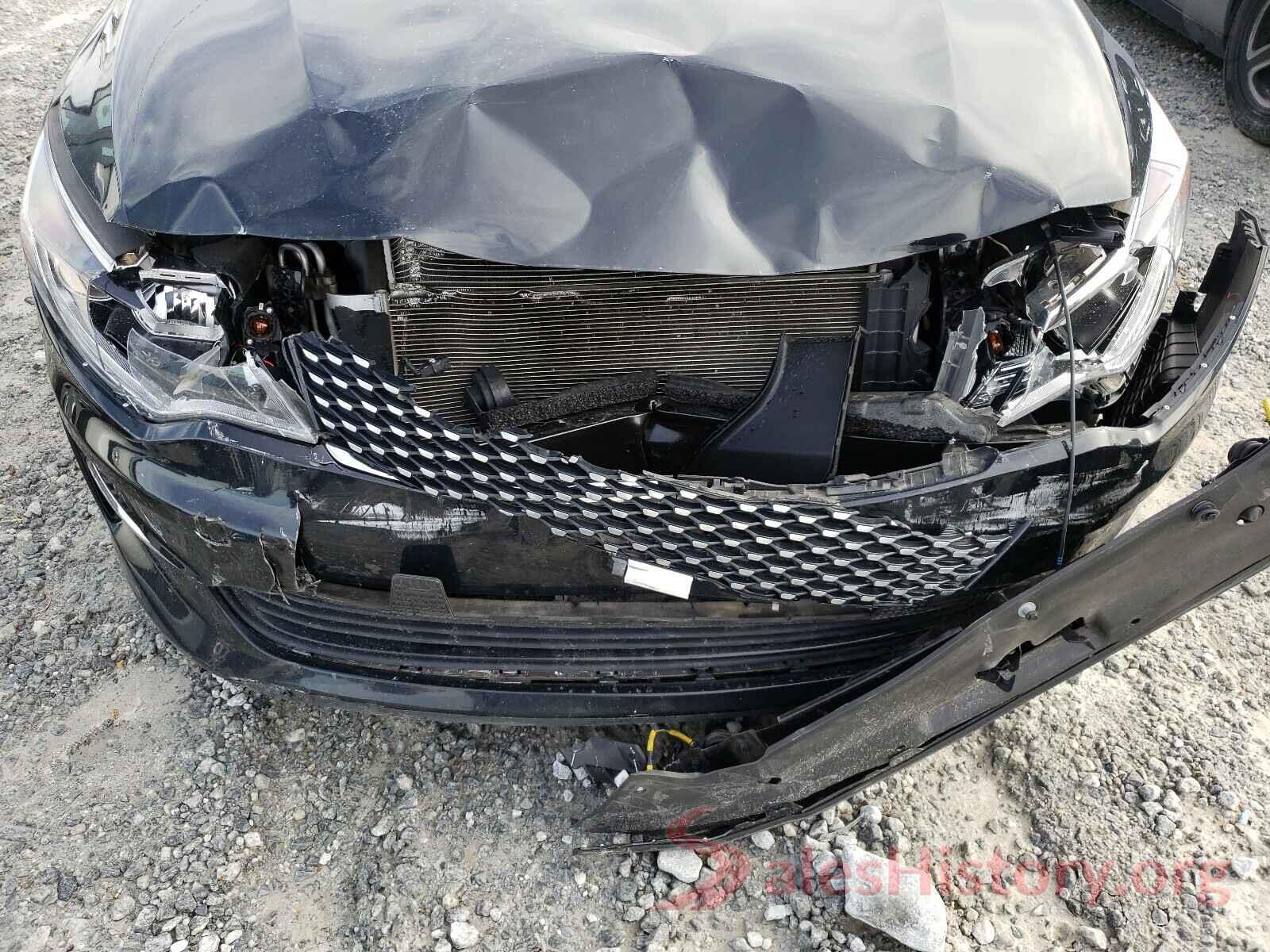 5XXGU4L30JG252640 2018 KIA OPTIMA