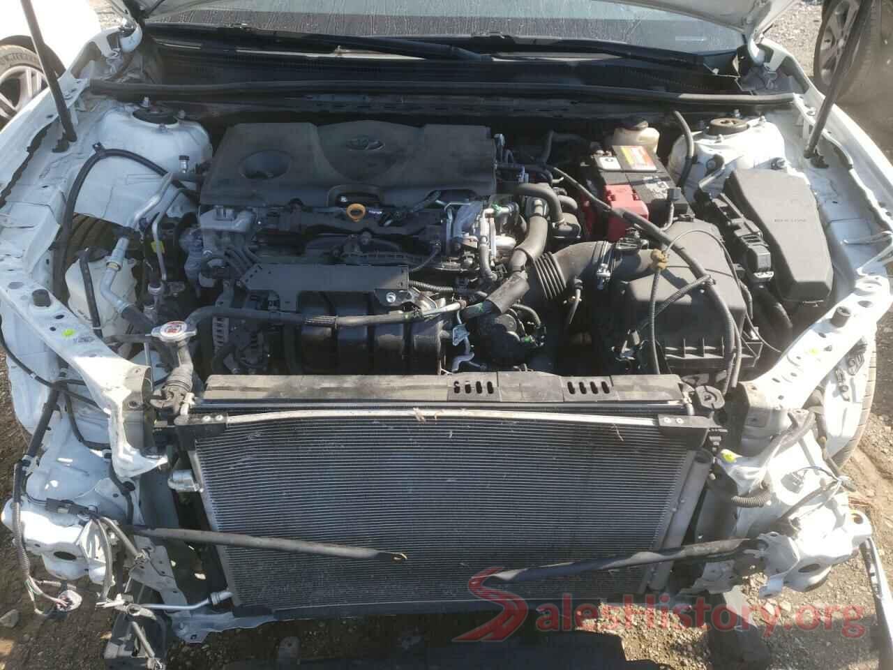 4T1B11HK1JU579068 2018 TOYOTA CAMRY