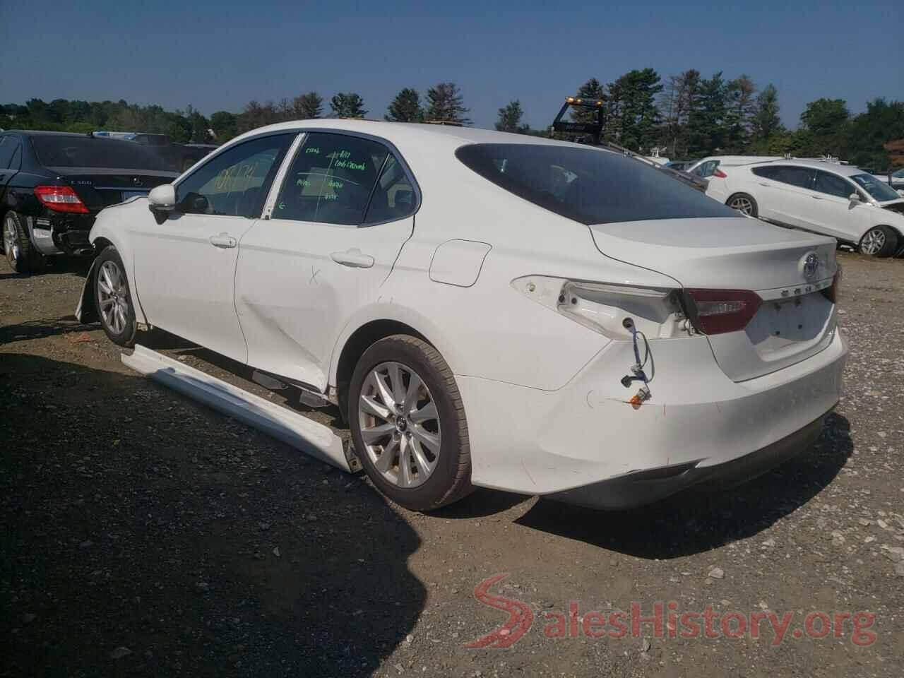 4T1B11HK1JU579068 2018 TOYOTA CAMRY