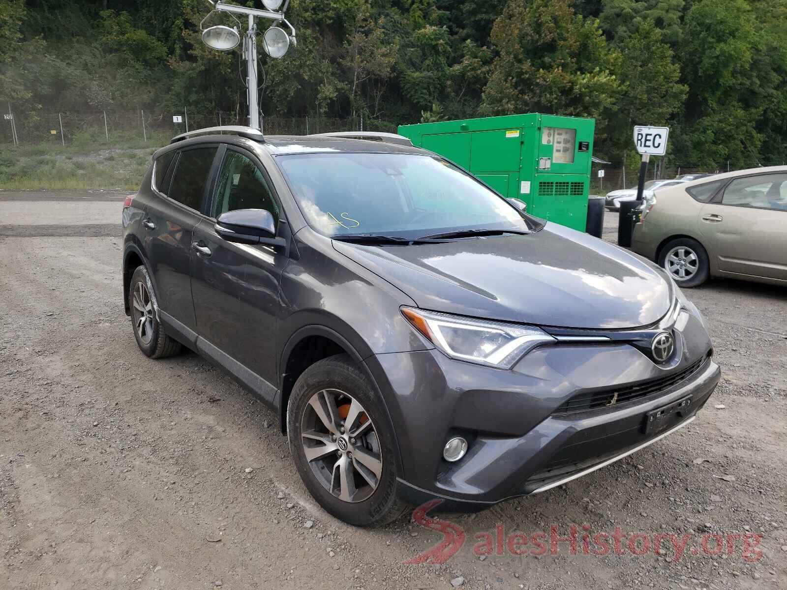 2T3RFREV2JW808524 2018 TOYOTA RAV4