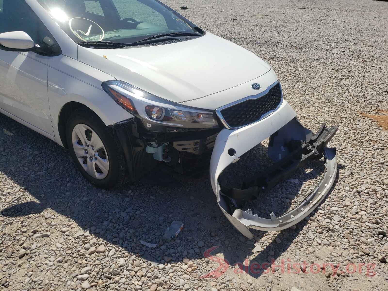 3KPFK4A75JE284810 2018 KIA FORTE