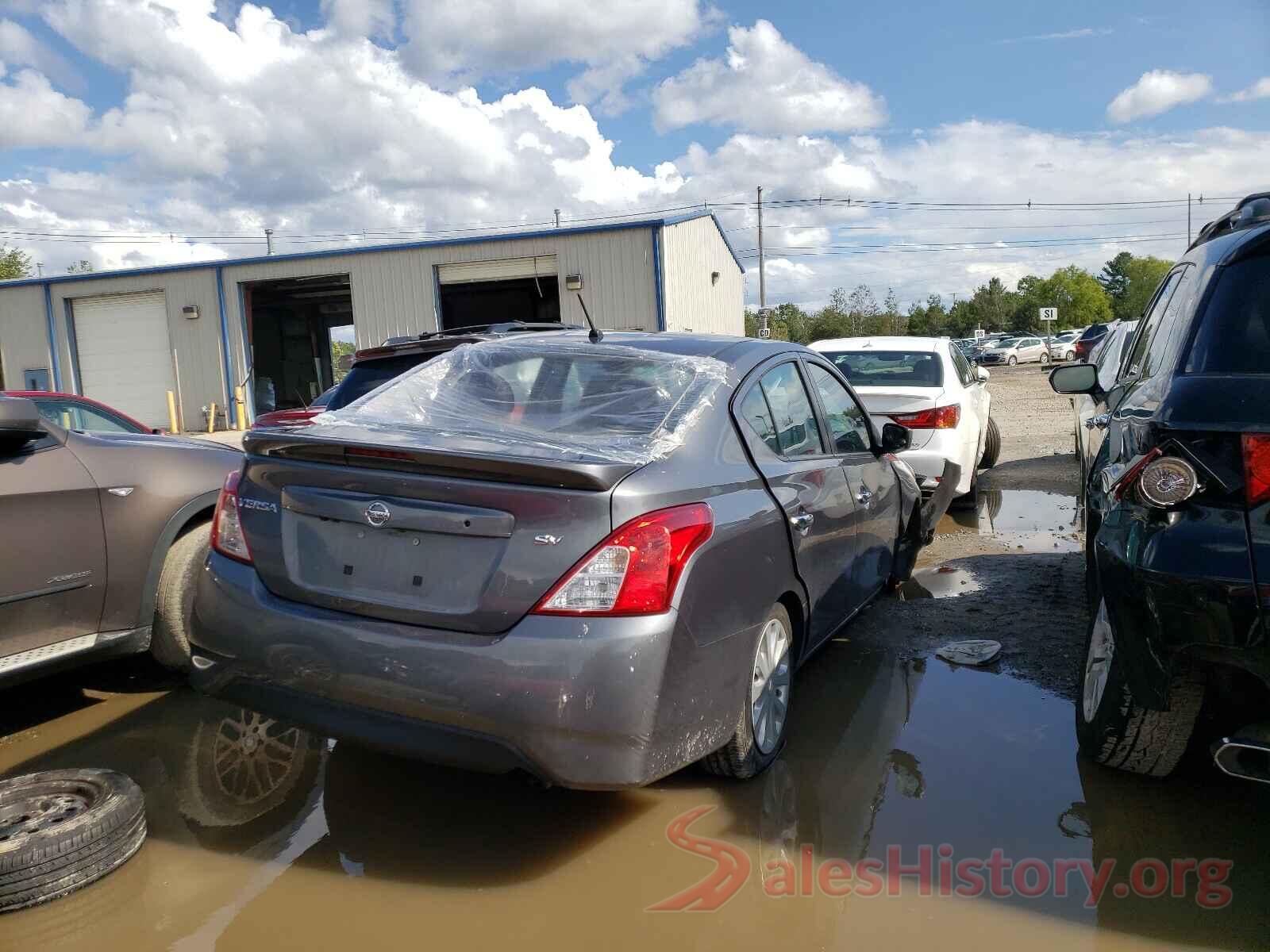 3N1CN7AP9JL877306 2018 NISSAN VERSA