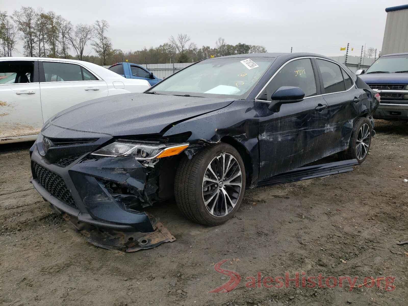 4T1B11HK0JU622475 2018 TOYOTA CAMRY