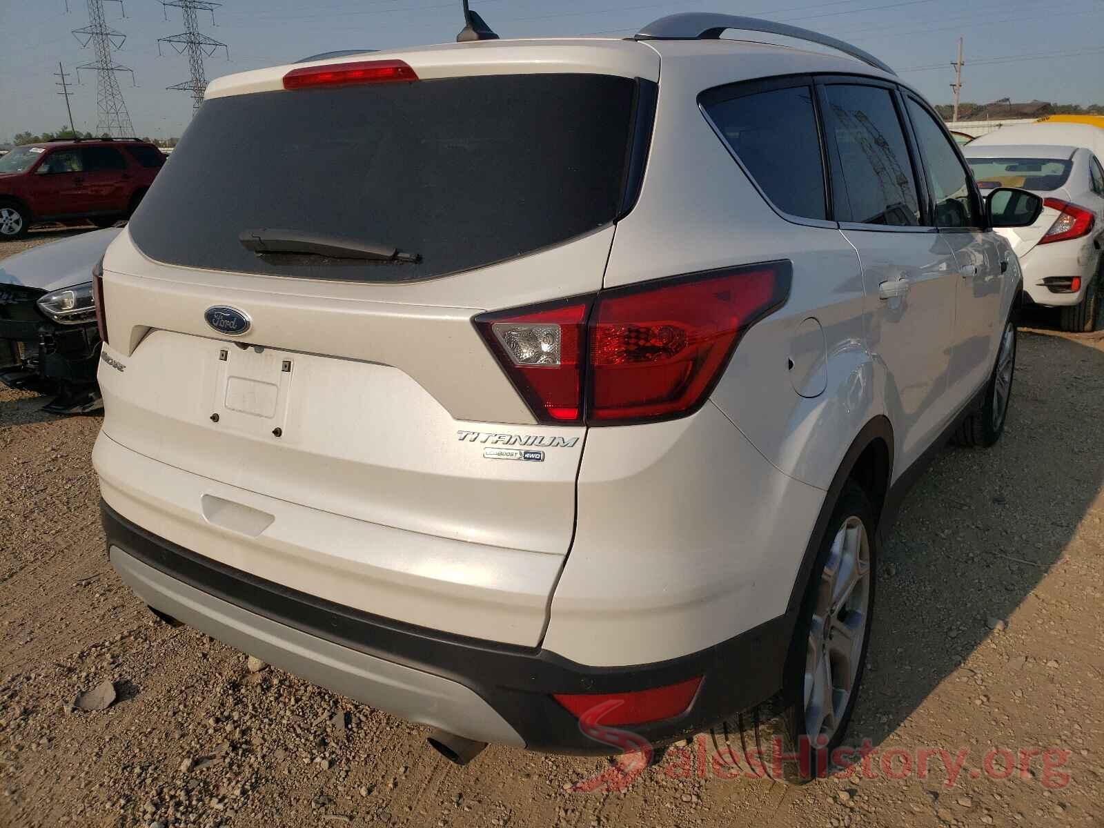 1FMCU9J9XKUC32762 2019 FORD ESCAPE