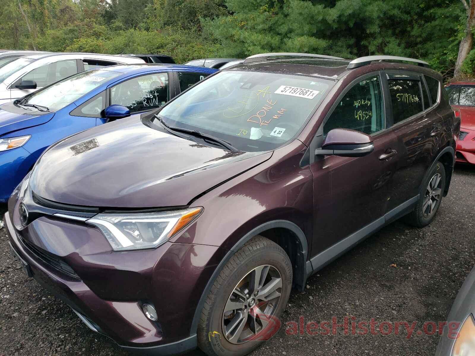 2T3RFREVXHW615998 2017 TOYOTA RAV4