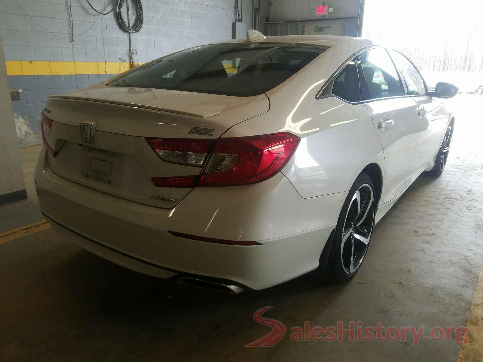 1HGCV1F35JA160393 2018 HONDA ACCORD