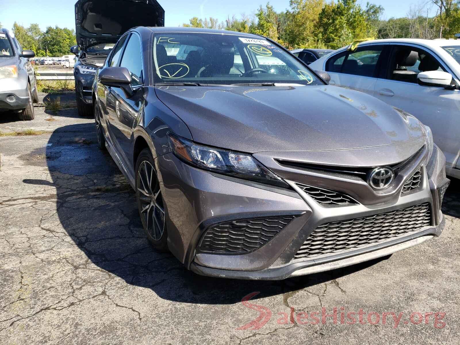 4T1G11AK9MU585835 2021 TOYOTA CAMRY