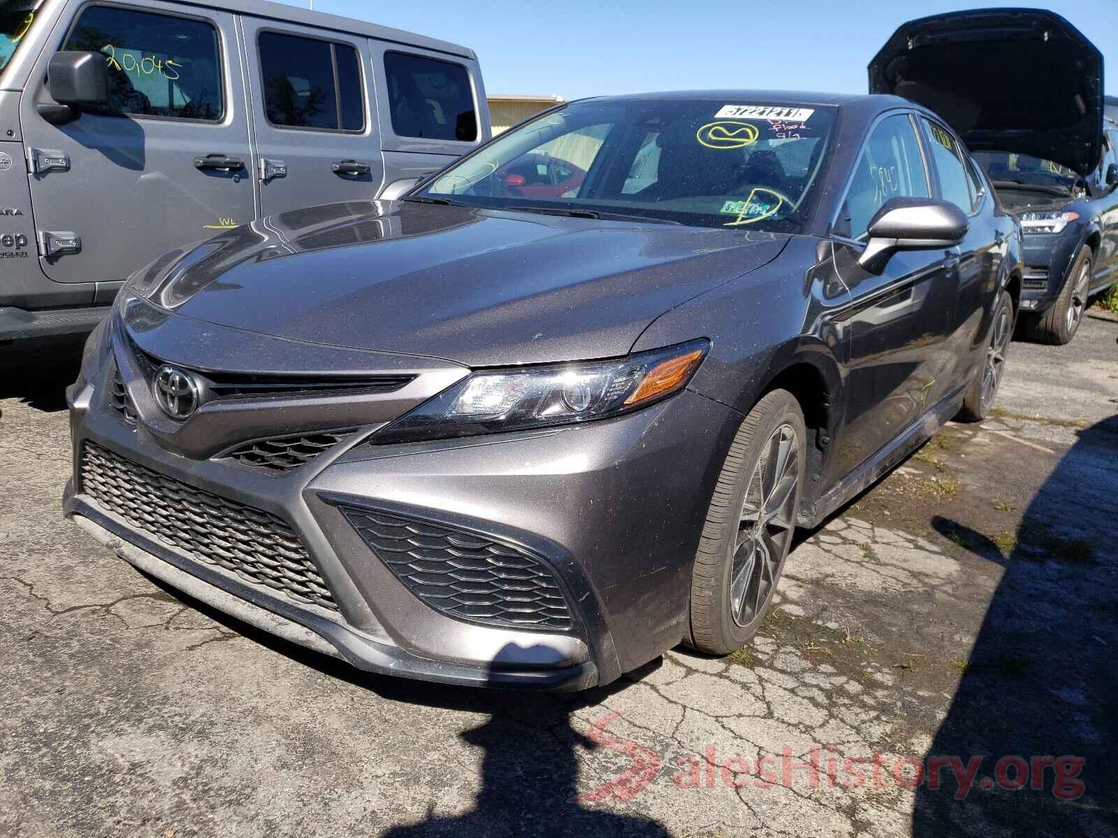 4T1G11AK9MU585835 2021 TOYOTA CAMRY