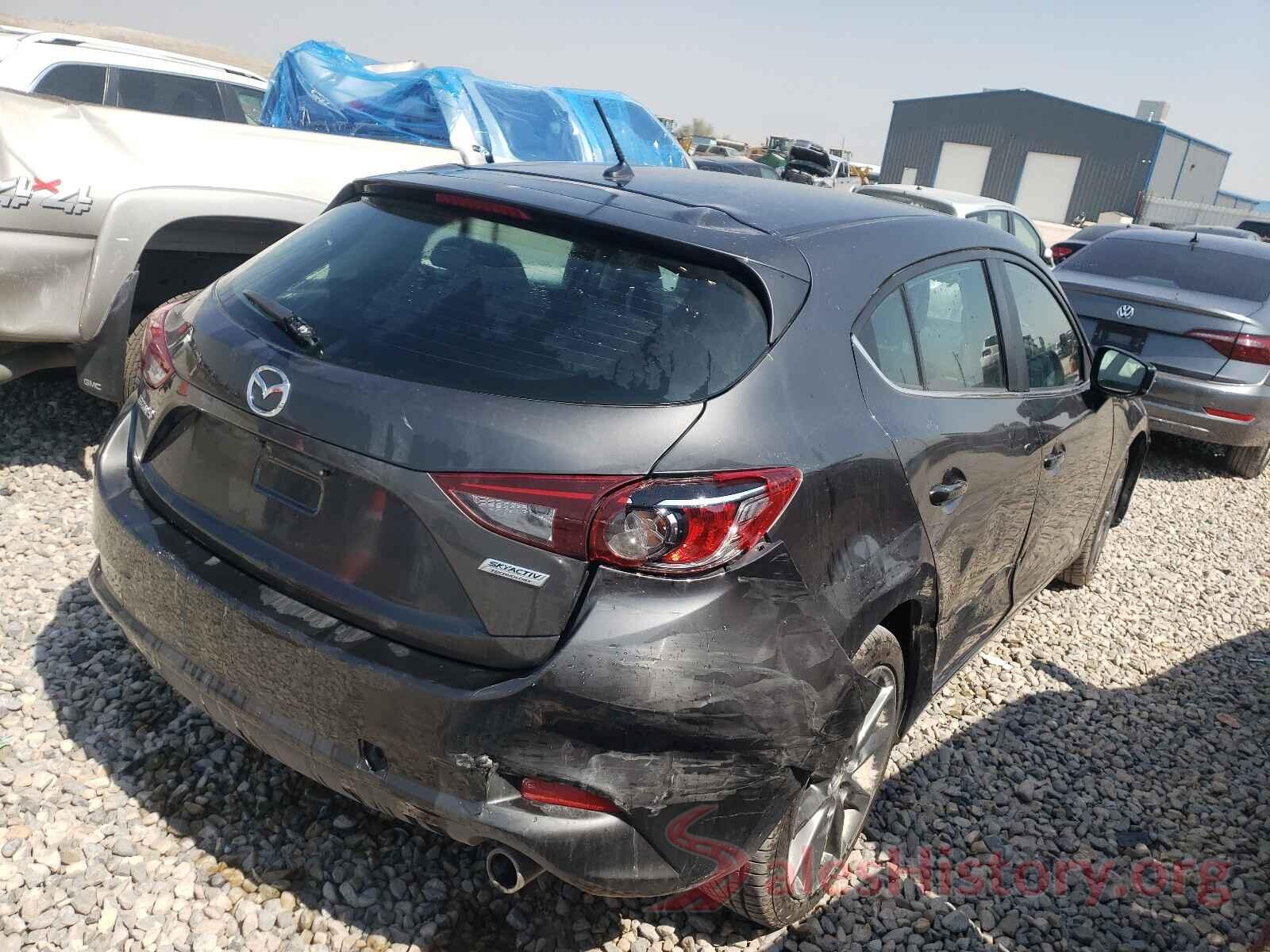 3MZBN1L33JM179605 2018 MAZDA 3