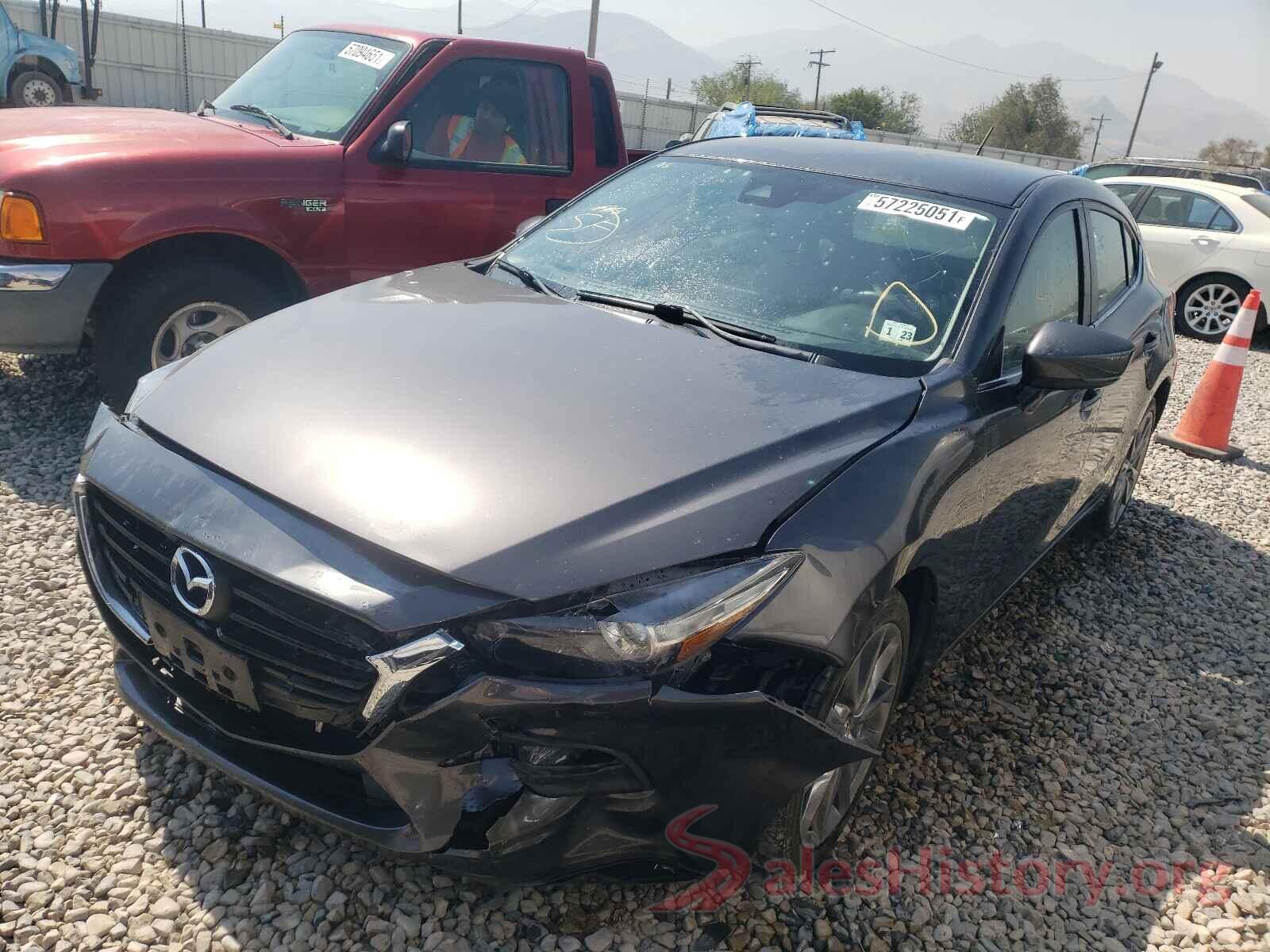 3MZBN1L33JM179605 2018 MAZDA 3