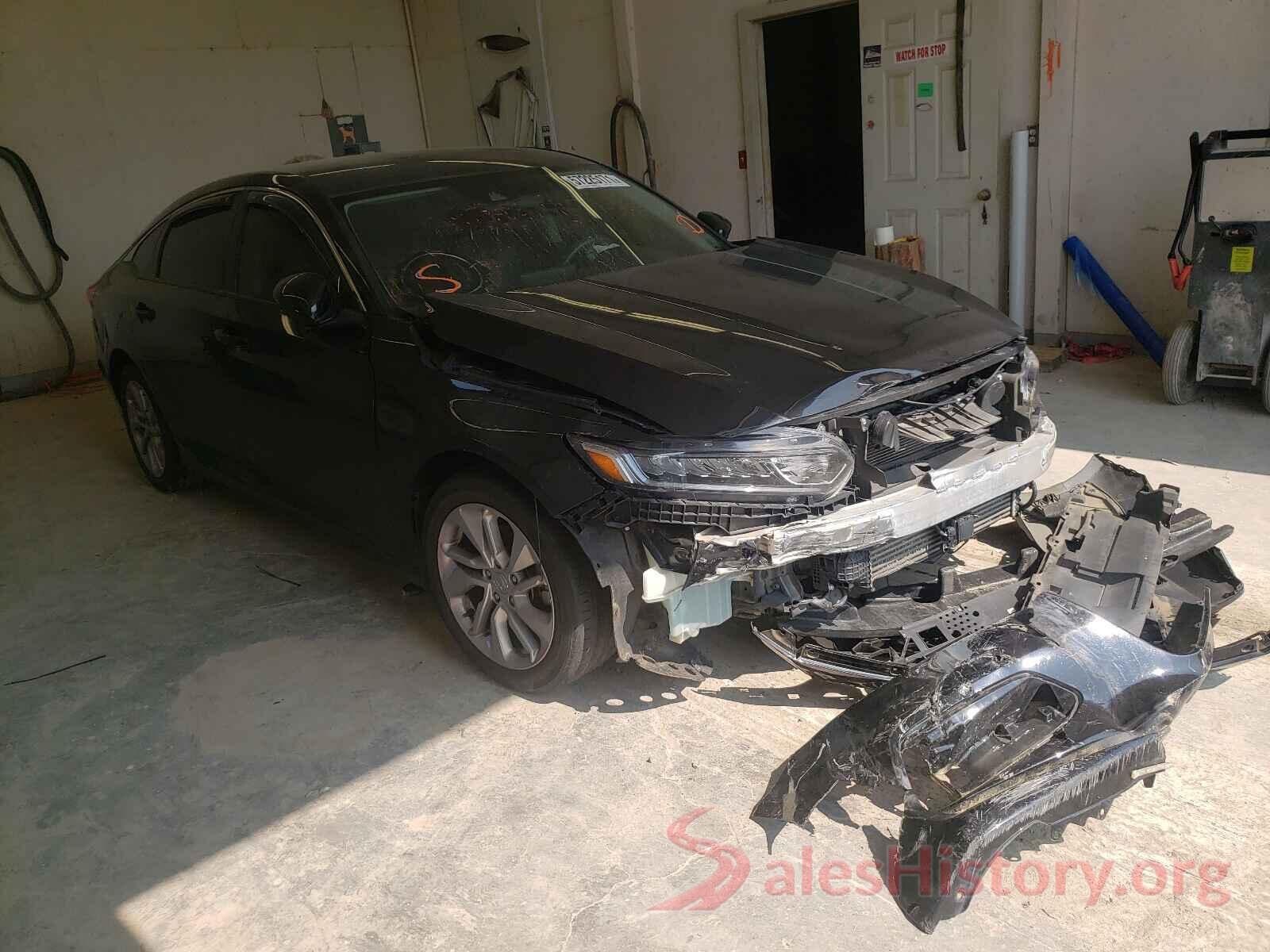 1HGCV1F10JA005619 2018 HONDA ACCORD