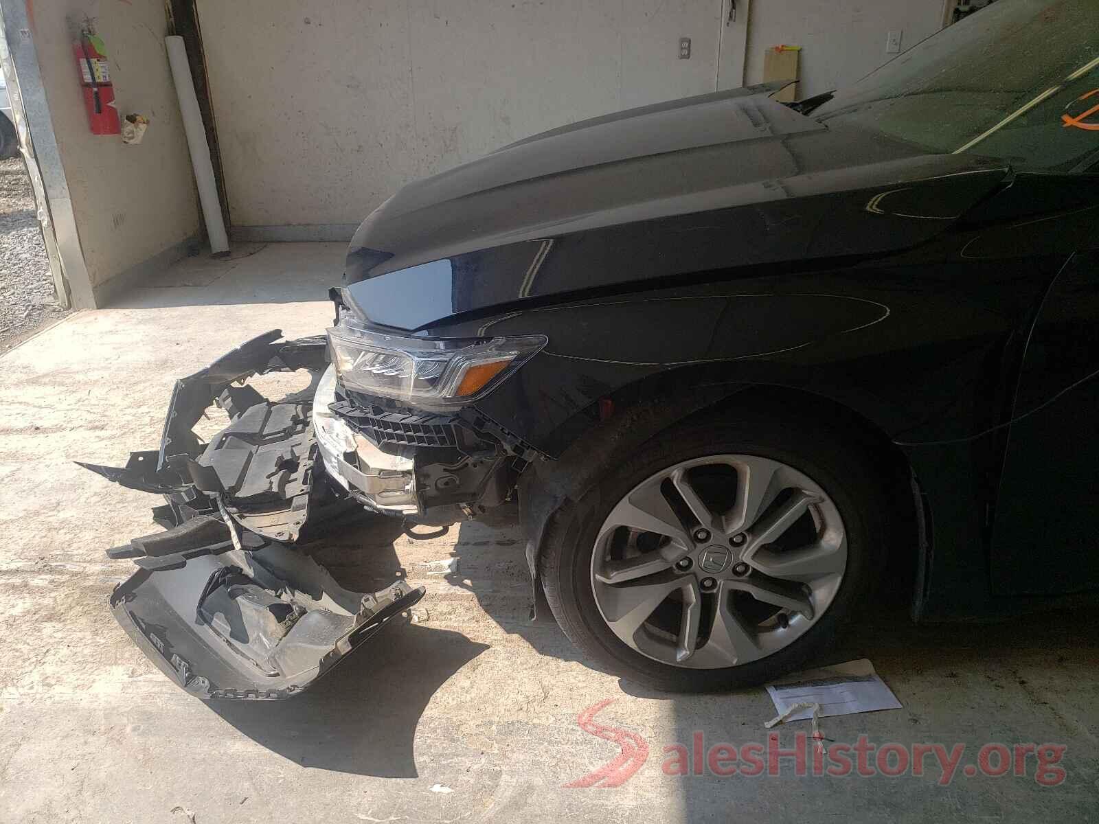 1HGCV1F10JA005619 2018 HONDA ACCORD