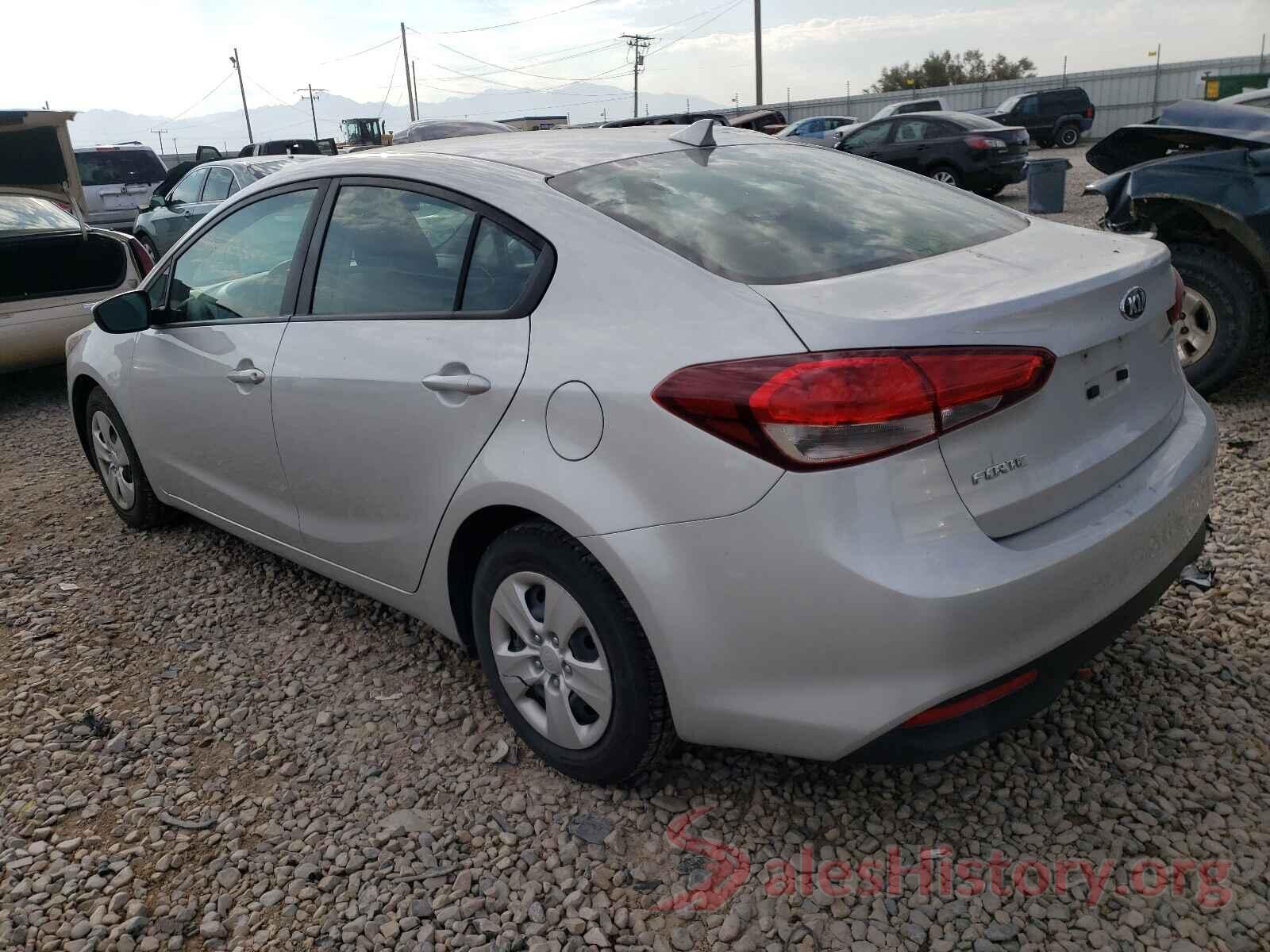 3KPFK4A7XHE043819 2017 KIA FORTE