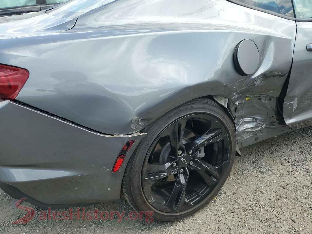 2021 CHEVROLET CAMARO VIN 1G1FB1RS6M0128949, interior center console